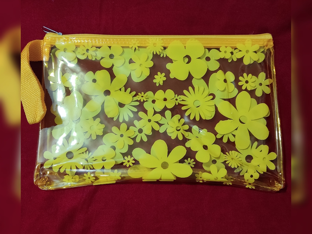 1 Piece Transparent Cosmetic Bag(Color May Vary)