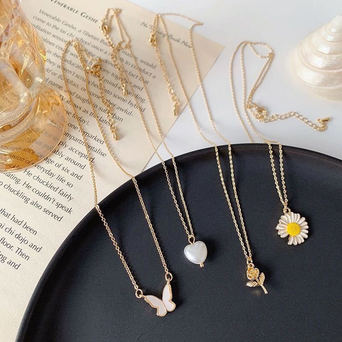 Enacolor Summer New 2023 Korean Daisy Pearl Flower Pendant Necklace Butterfly Ins Girl New