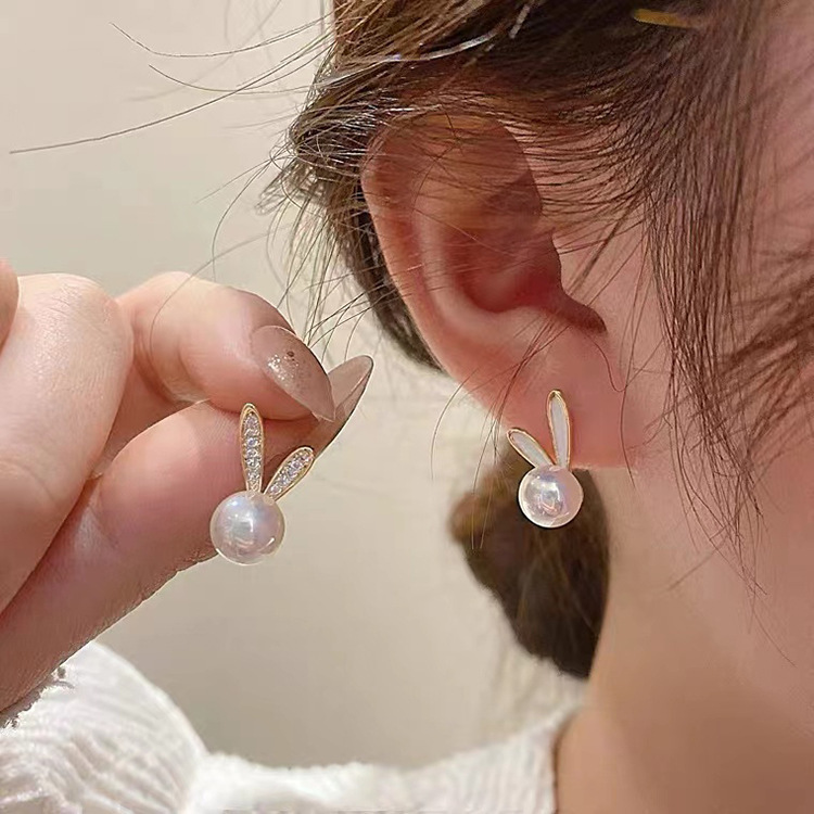 【Good sharing!】Pearl Rabbit Earrings 2023 New Fashion Sweet Cute Diamond Earrings Earrings Female Niche Design