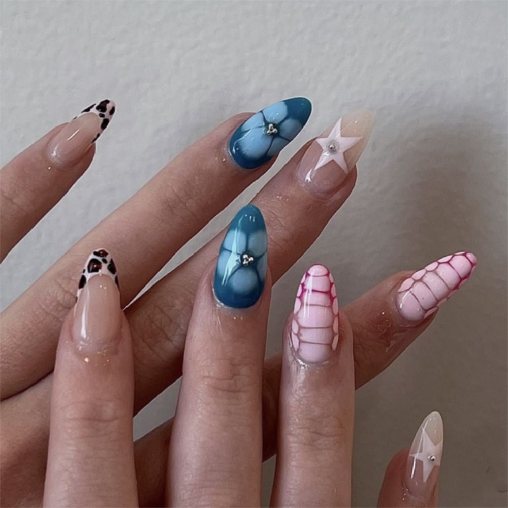 24pcs Manicure Long Almond False Nails French Simple White Flowers Fake Nails Irregular Gold Foil Detachable Press on Nails Women