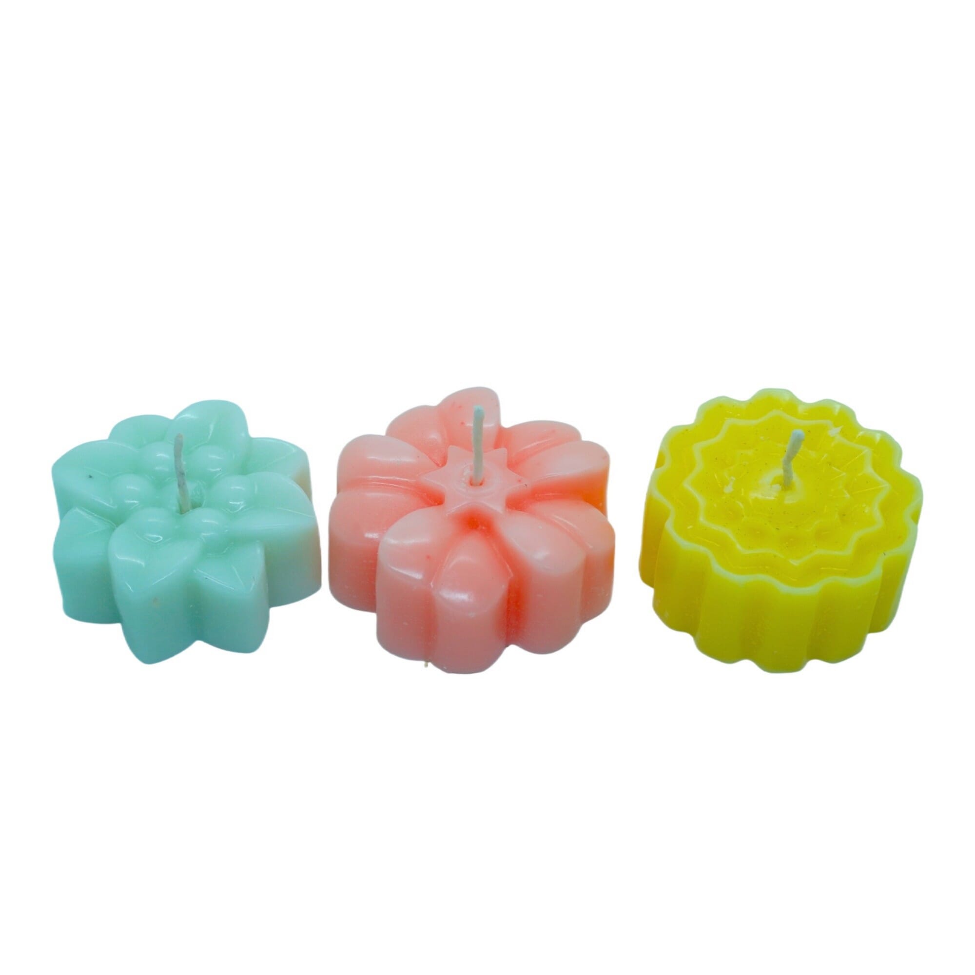 Non Toxic Soy Wax Different Flower Shaped Candles Pack Of 3