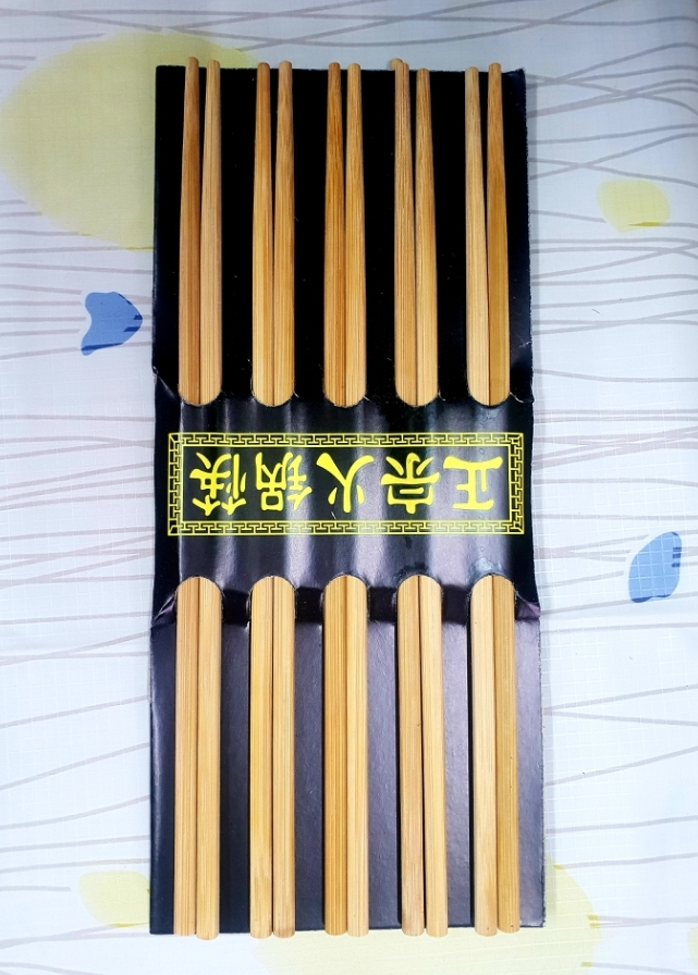 Perfect Pricee Natural Designer Round Bamboo Reusable Chopsticks, 9.5-inch(Beige) - Set of 5 Pairs