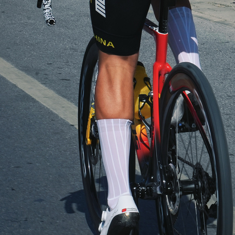 Calcified Socks Cycling Sports Bicycle Socks Cycling Dynamics Air Summer Silicone 2025 Non Slip Socks Whiteline Men's Running Element