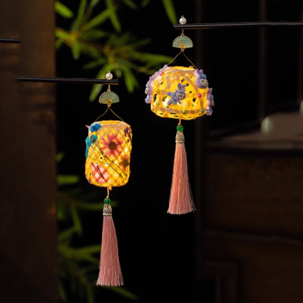 Chinese Style Handmade Bamboo Frame LED Light Cute Wall Hanging Bamboo Glowing Lantern Decorative Chinese Style Lantern Outdoor