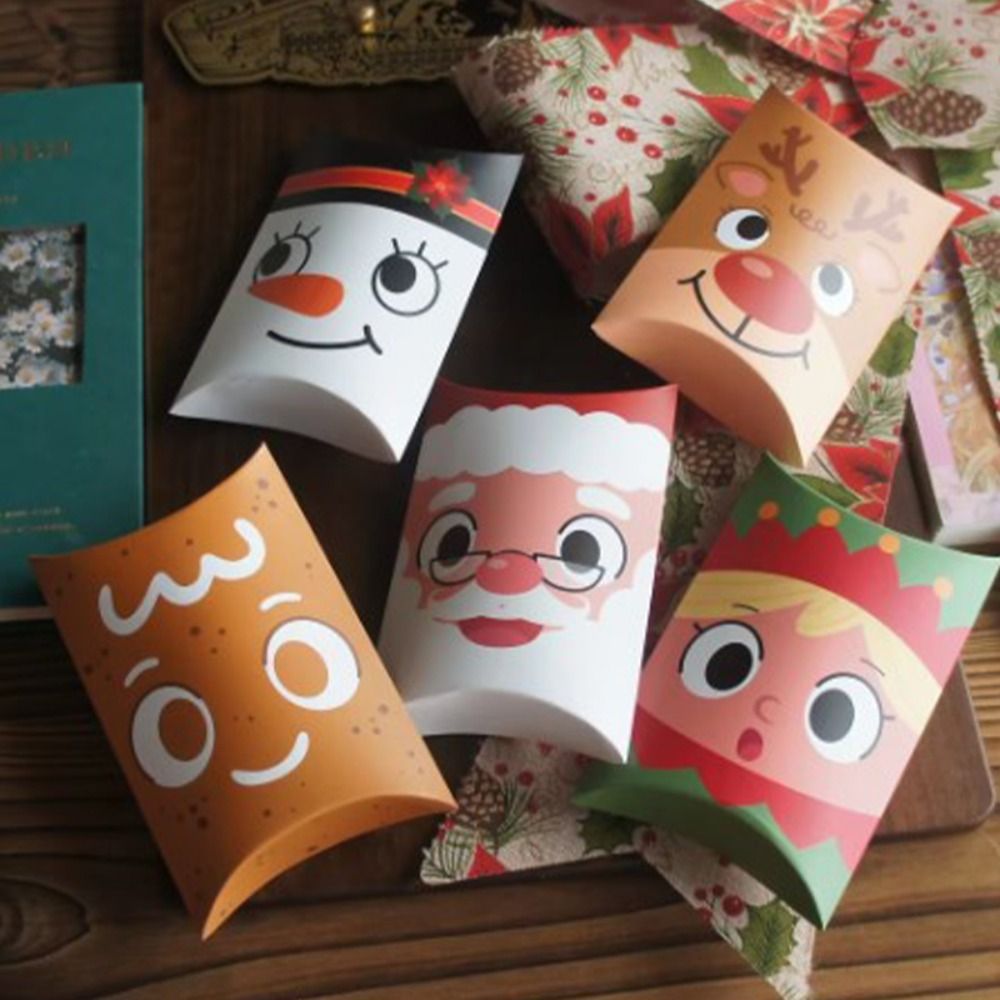 5PCS Cute Merry Christmas Candy Boxes Bags Handheld Portable Christmas Gift Cartoon Bag Small Paper Cookie Food Packaging Christmas Gift