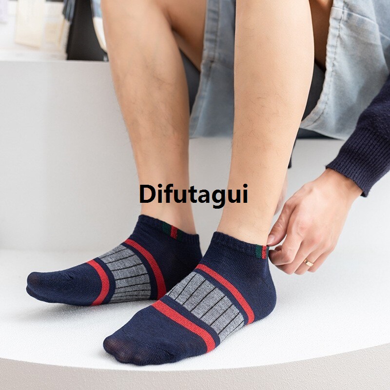 Difutagui New style Tube socks double lever vertical breathable sweat wicking 2025 New boat socks men's 5 pairs of casual simple outer diameter