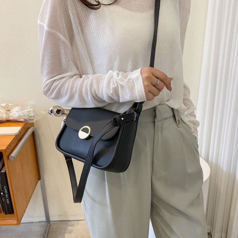 Fashion PU Shoulder Bag Large Capacity with Ribbon Small Square Bag Minimalist Portable Chain Crossbody Bag Class Commuting