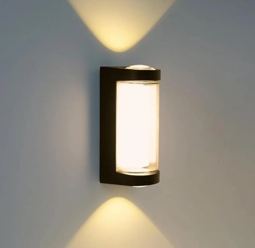 2+1 Outdoor Wall Light IP67 Waterproof 4watt High Brightness For both interior and exterior