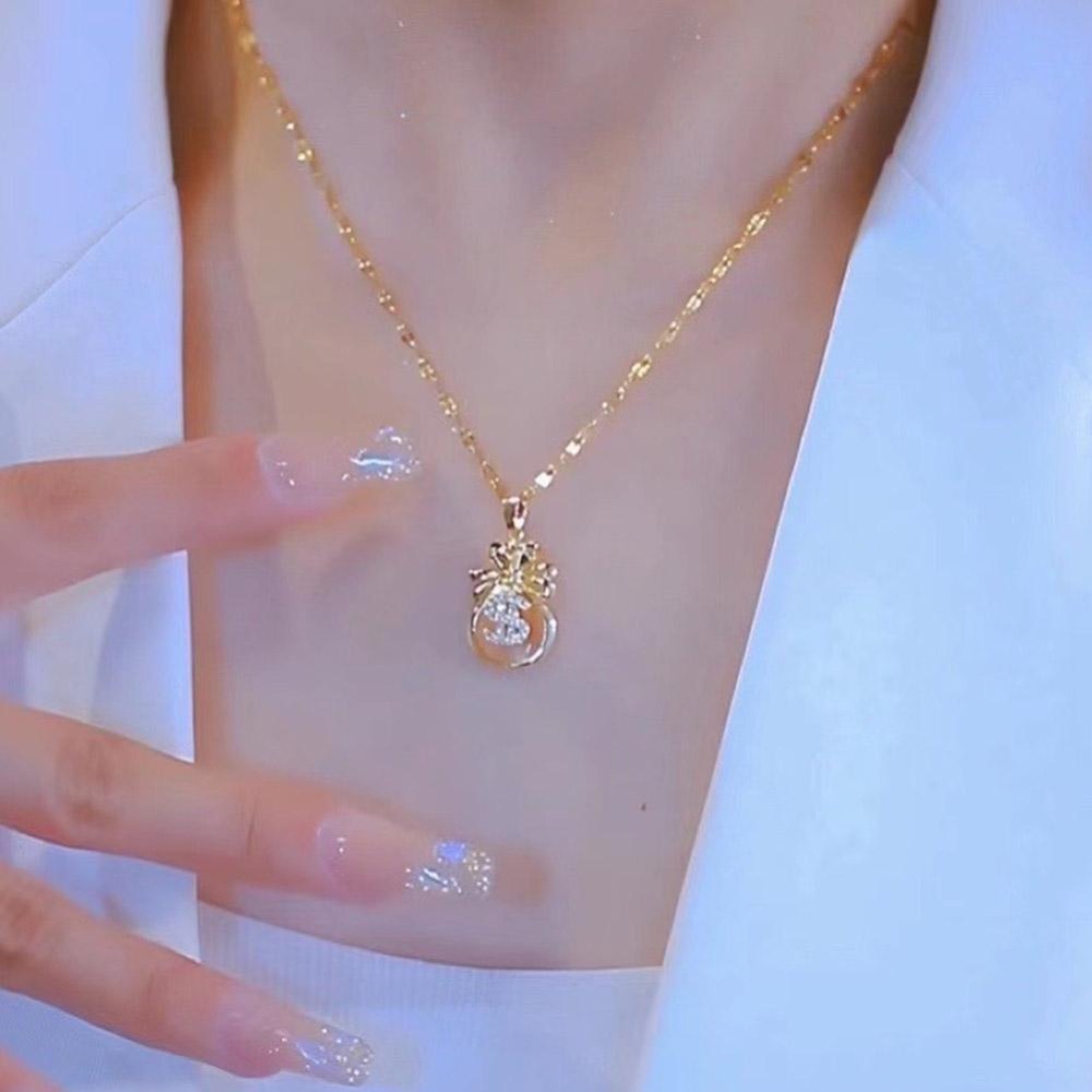 New Instagram Cold Breeze Money Bag Clavicle Chain Stainless Steel Women Purse Necklace Advanced Sense Pendant