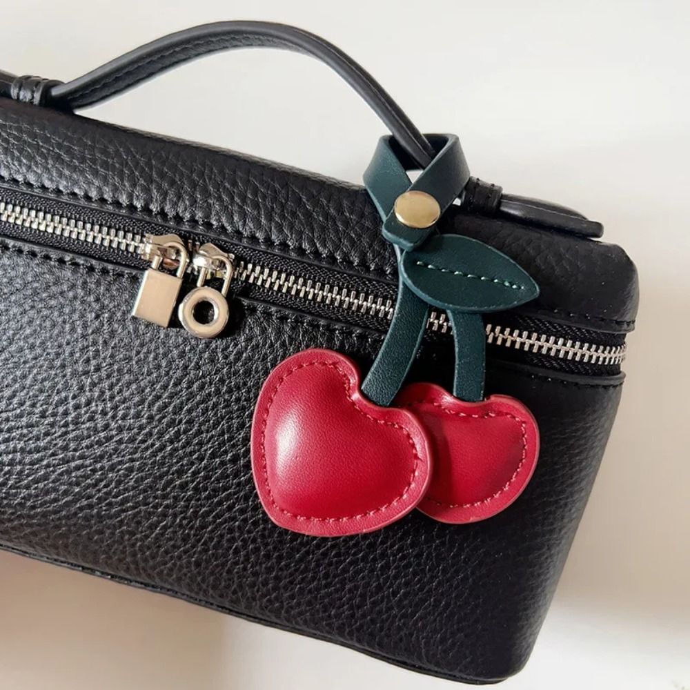 New Versatile Peach Heart Cherry Pendant Creative Design 3D Peach Heart Cherry Car Key Chain Cute Pattern Bag Pendant