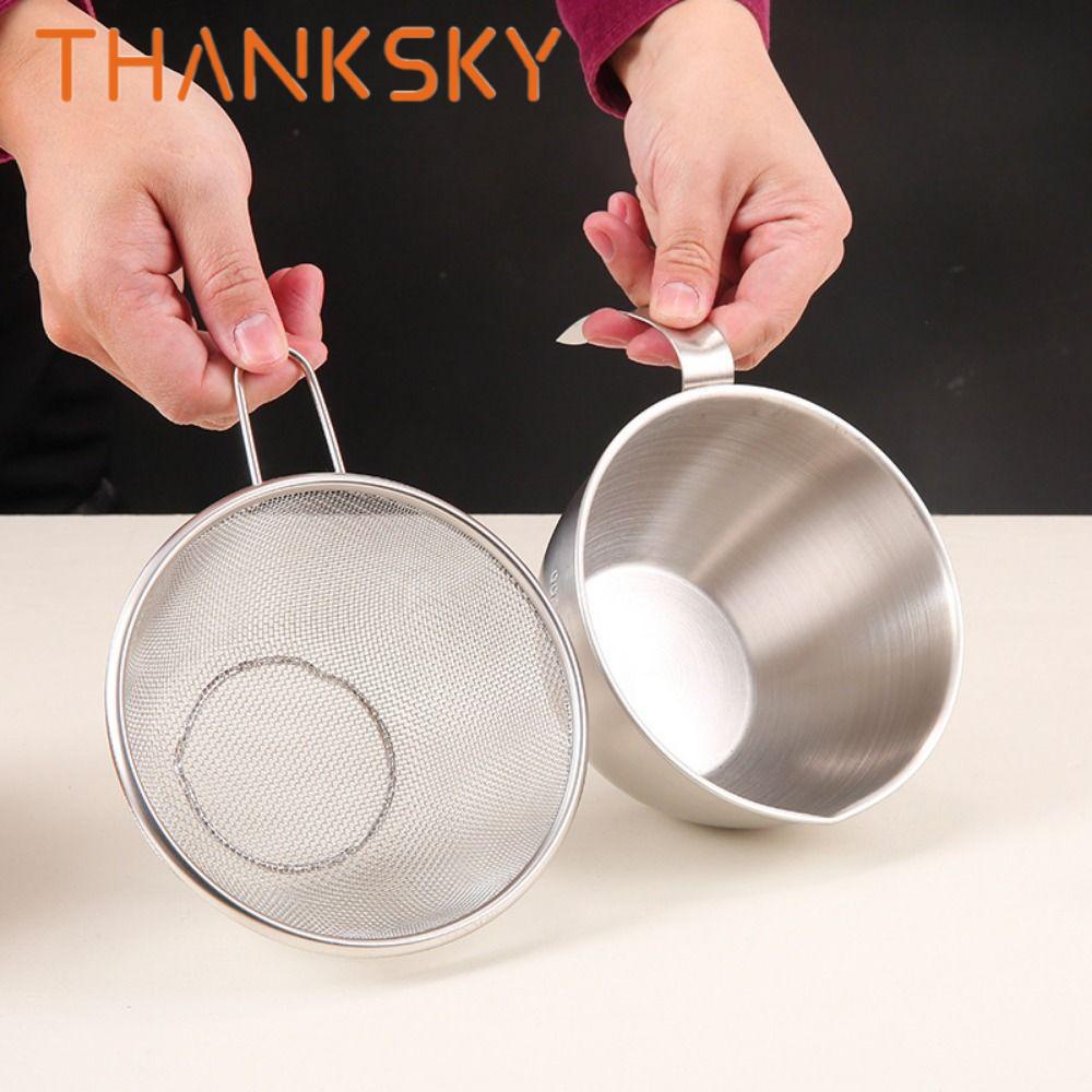 2Pcs/set sturdy Fine Mesh Stainless Steel Colander Large Capacity with Handle Drain Basket Measuring Scale Durable Scale Measuring Cup Vegetable Washing Basin