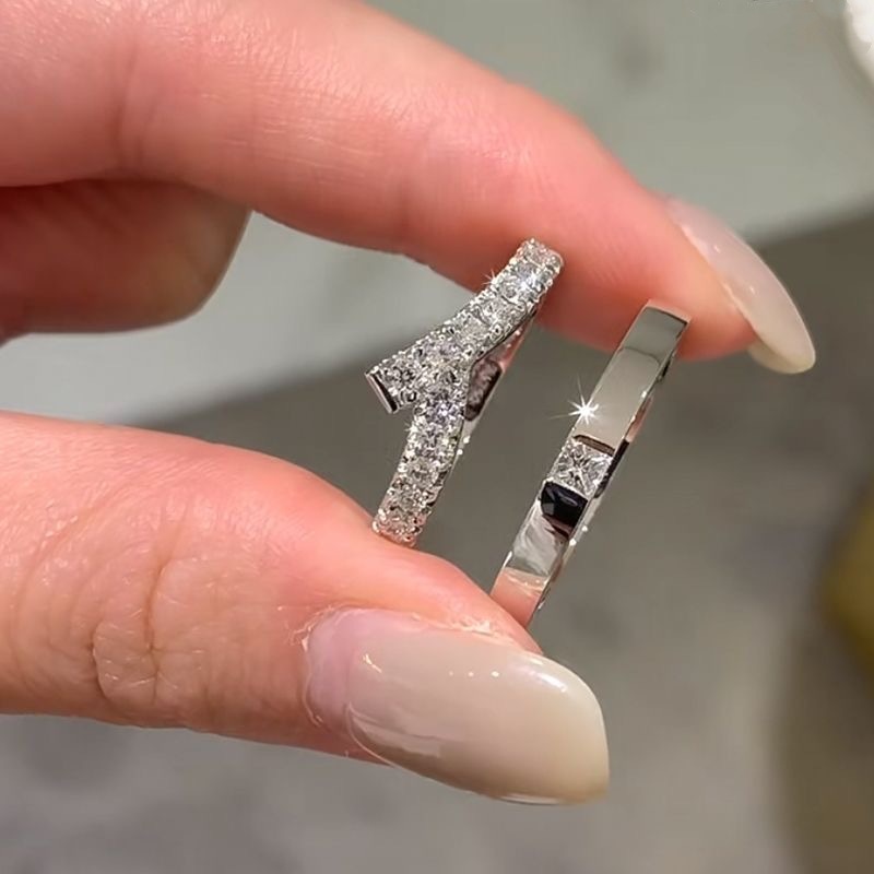 New couple ring, classic dream ring, square diamond ribbon, half circle diamond, live mouth, simple and high-end wedding diamond ring