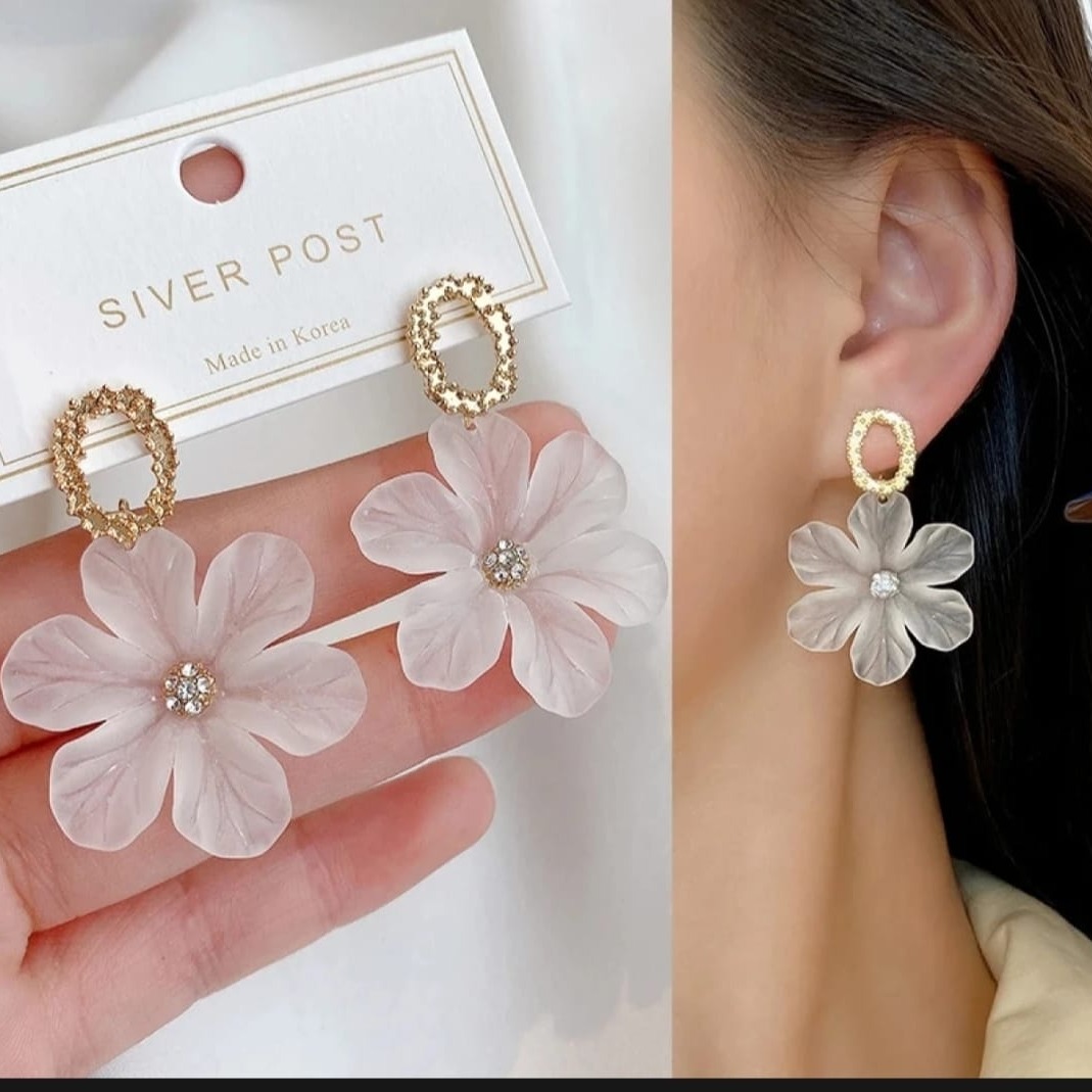 Transparent Flower Style Korean Earing | For Women | 1 Pairs