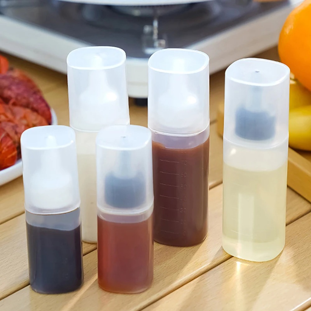 Portable 40/80ML Mini Sauce Seasoning Box Dispenser Plastic Condiment Squeeze Bottle Kitchen Accessories Picnic Bento Gadget Oil Container Mustard