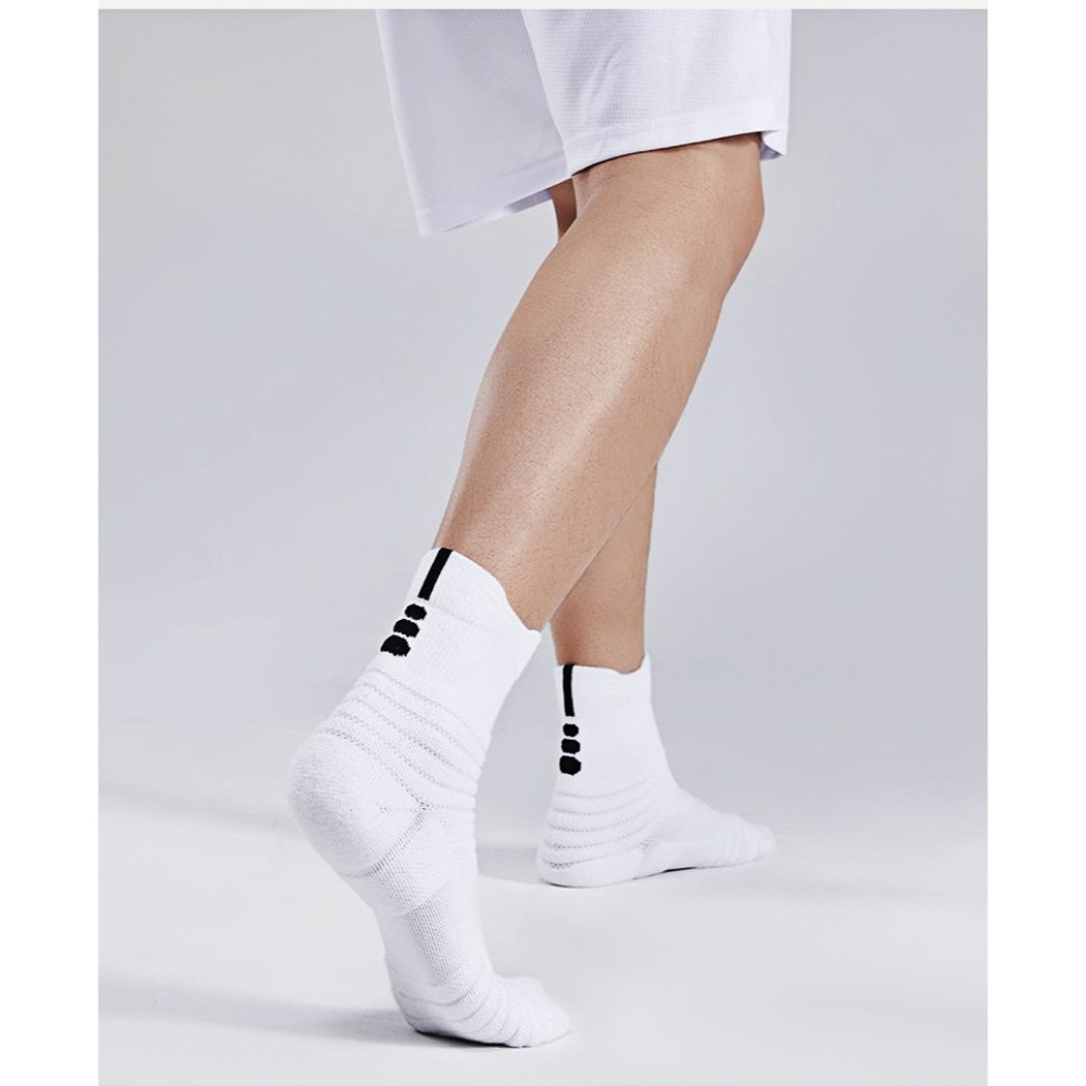 1/3/5 Pairs Men's Basketball Socks Thickened Short Socks Four season Anti odor Quick drying Running Socks Outdoor Sports Socks