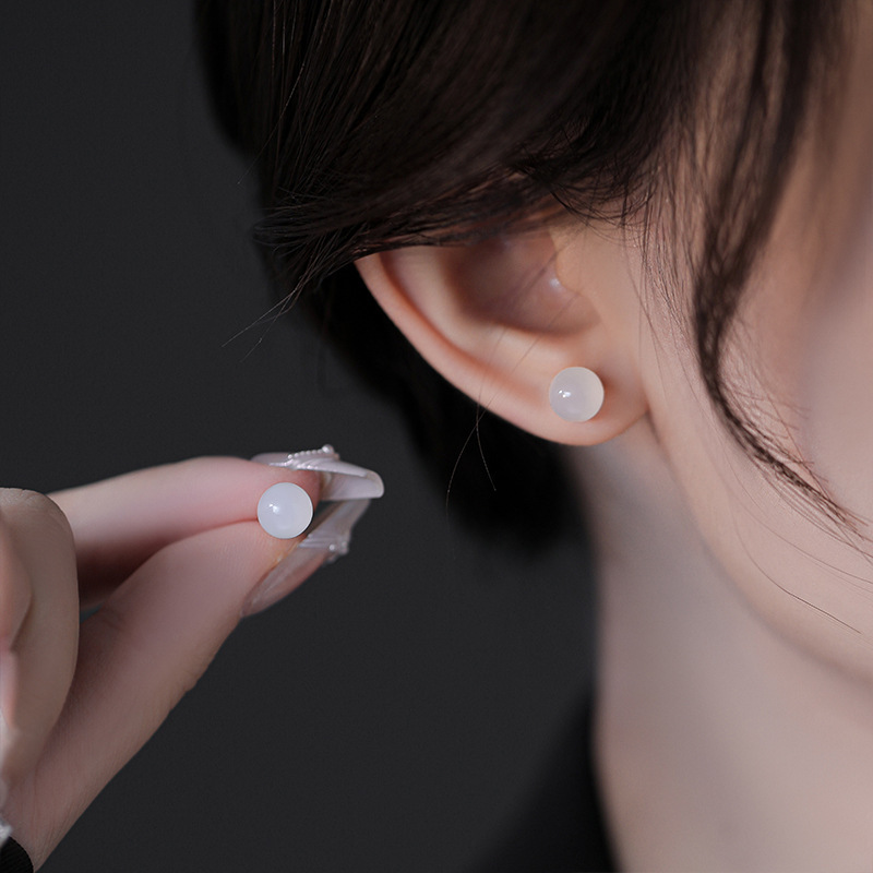 【Special offer】White Jade Ear Nail Female White Chalcedony Screw Ear Bone Nail Retro Temperament New Chinese Style Antique Round Bead Piercing Mini Earrings