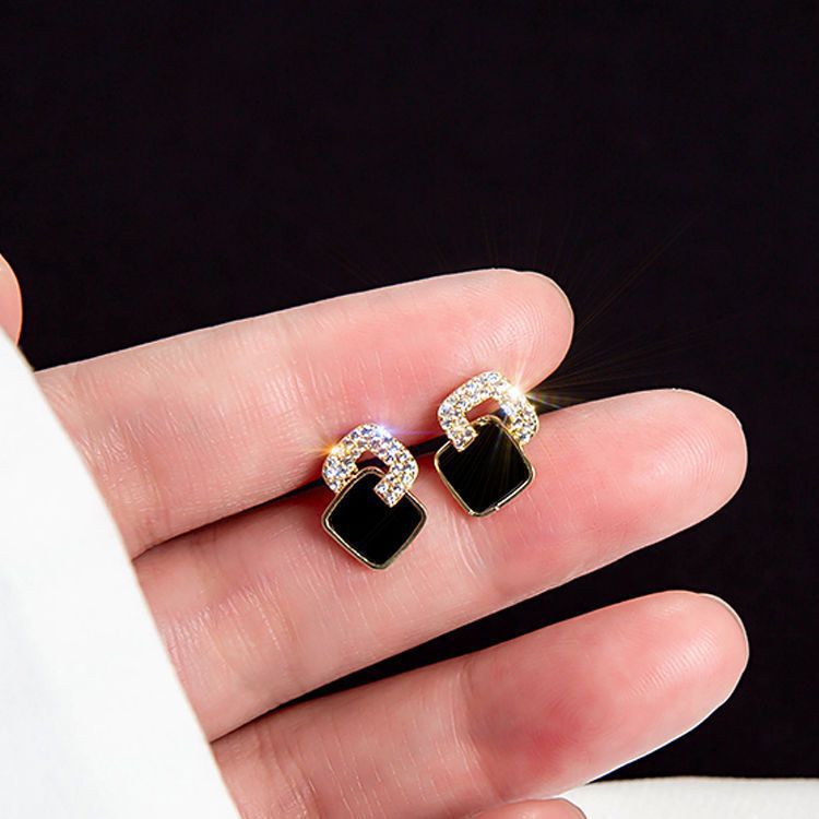 【Special offer】Black Stud Earrings 2024 New Arrival Trendy Earrings Women's Autumn and Winter Elegant Personalized Light Luxury Niche Advanced Round Face Earrings