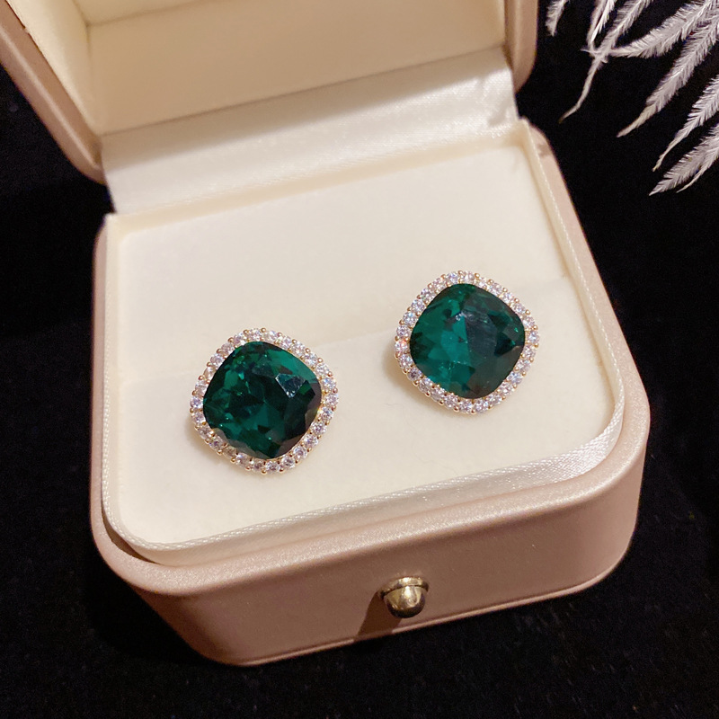 【Fashion-forward】S925 Silver Green Crystal Earrings Fashion Retro Unique Design Sense Earrings Earrings for Women