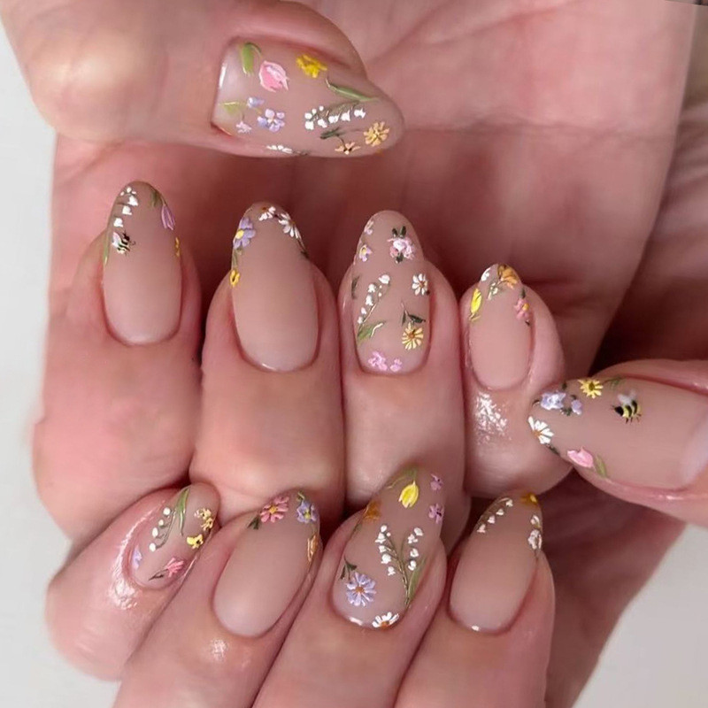 24Pcs Oil Painting Frosted Fingertip Gentle Flowers Fake Nails with Glue DIY Art Design False Nails Wearable Nails Stylish Pattern Artificial Nails