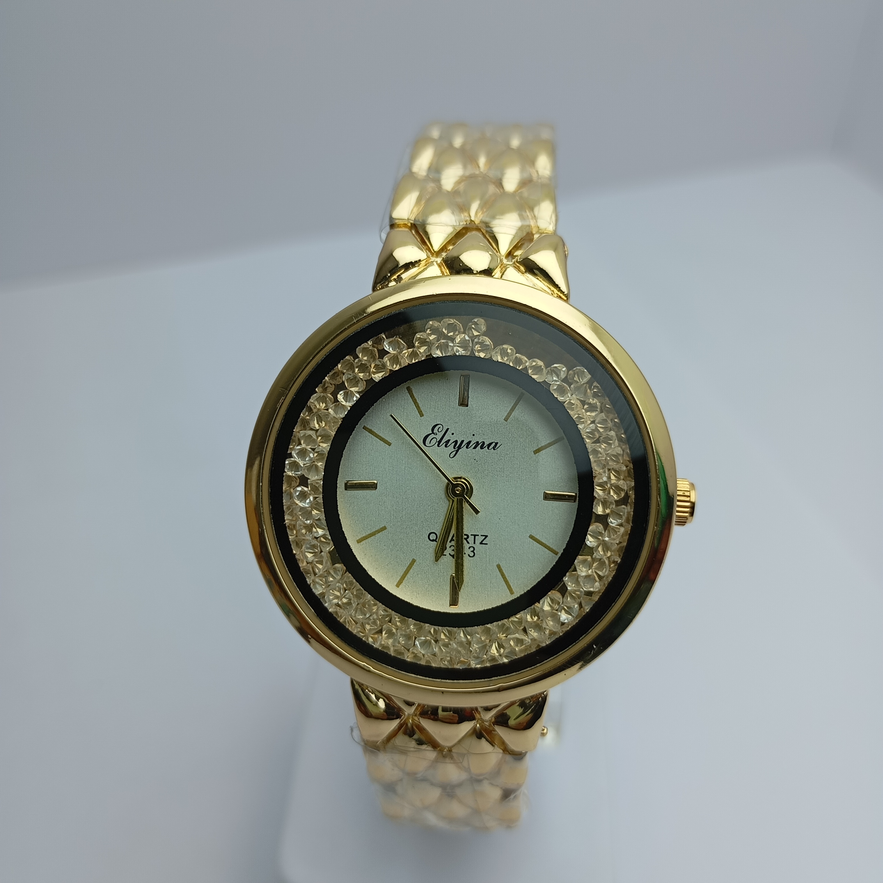 Stainless Steel Golden Chain Eliyina Bengal Watch For Women | Casual Design Round Black Ring Design White Dial Quartz Movement Wrist Watch For Women