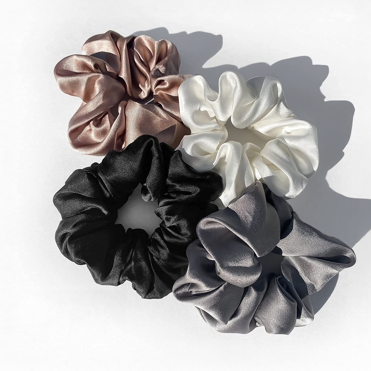 Soft Hair Tie Set, No Friction, No Damage, Trendy Accessory, 4 Pieces, Available in Multiple Colors