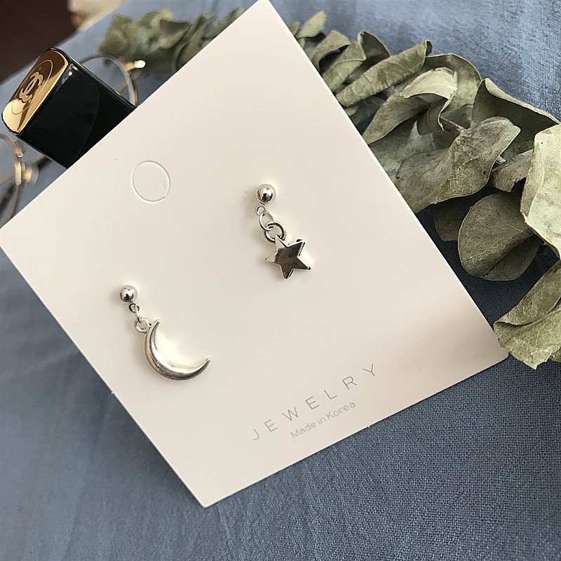 【New arrivals】Korean Style Earrings for Female Simple Fashion Star Moon Minimalist Ins Style Earrings Trendy