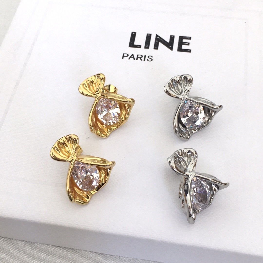 【Top Picks】Sailin family 22 new style holding flower earrings female high sense temperament zircon geometric bow bouquet earrings