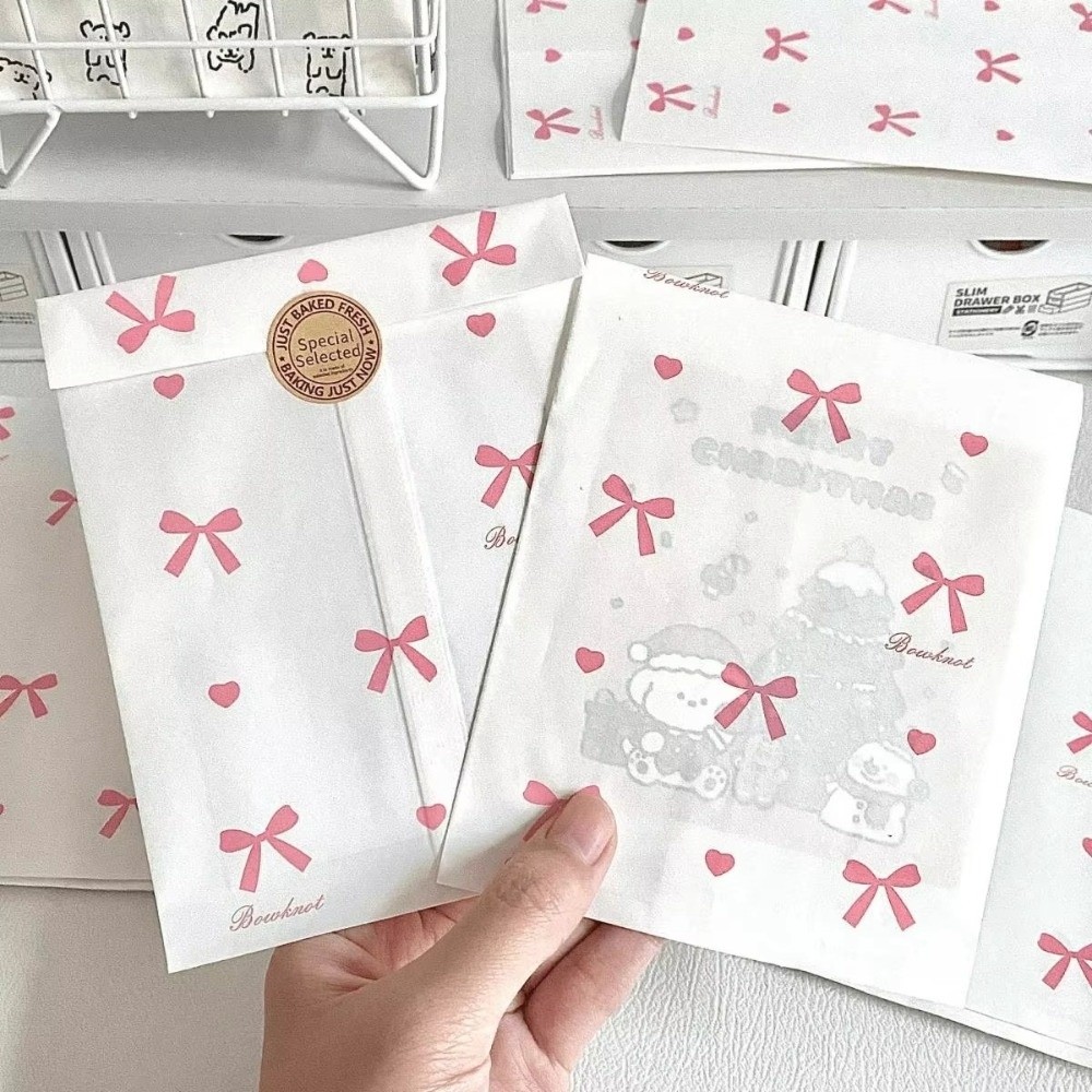 50Pcs Durable 50Pcs Paper Bags Heart Design Bow Jewelry Packaging Gift Bags Halloween Christmas Birthday Parties