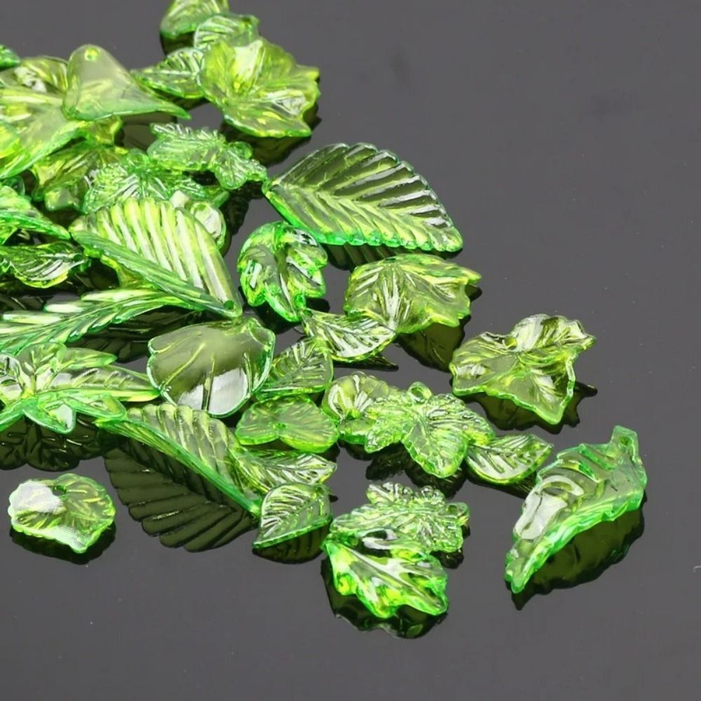 30pcs DIY Charm Making Bracelets Leaf Shape Green Transparent Leaf Shape Beads Acrylic Beads Transparent Charms Leaf Shape Beads Charm Green Leaves Loose Bead DIY Pendant