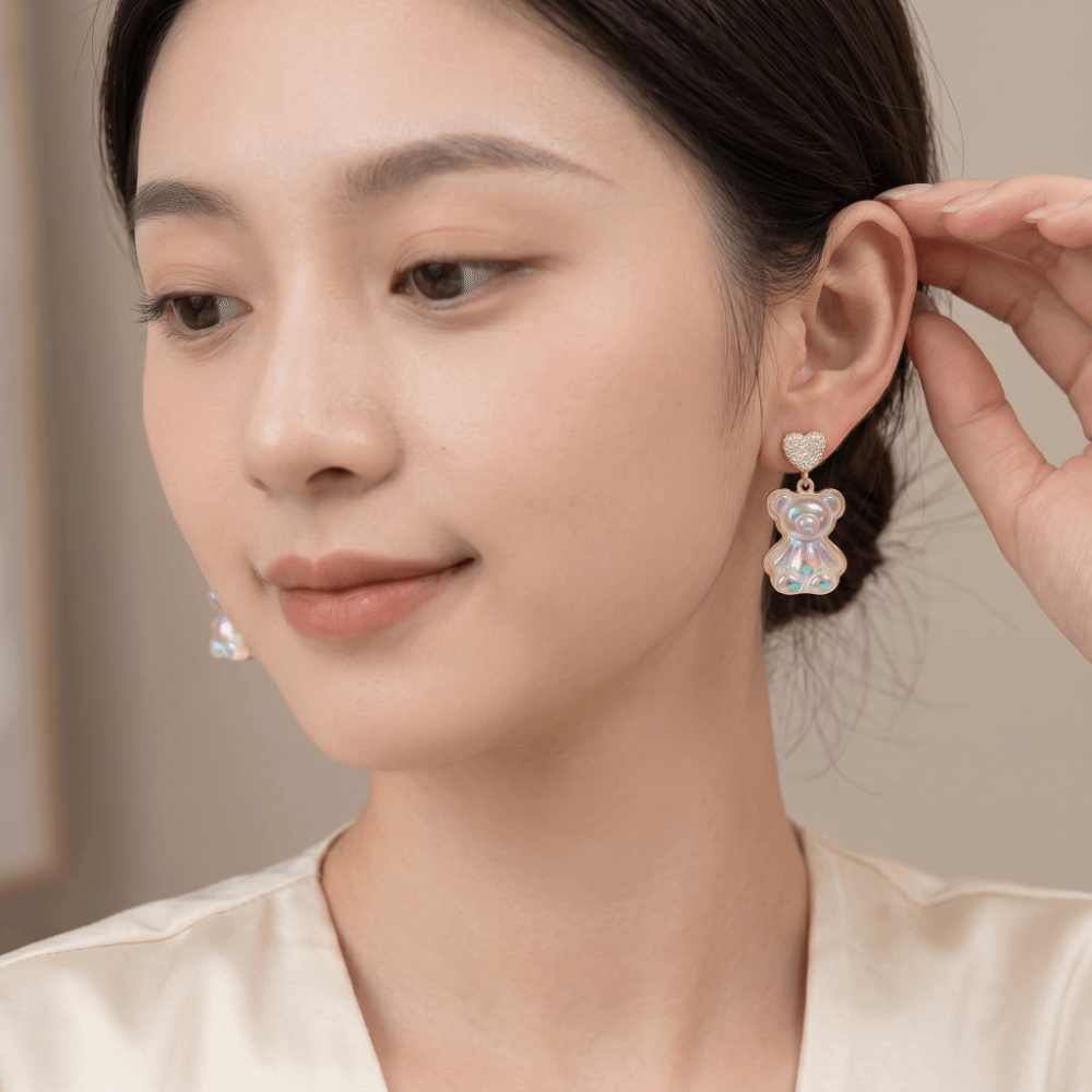 Temperament Sweet Little Bear Earrings Light Heart Shaped Stud Earrings Elegant Cute Earrings Gift
