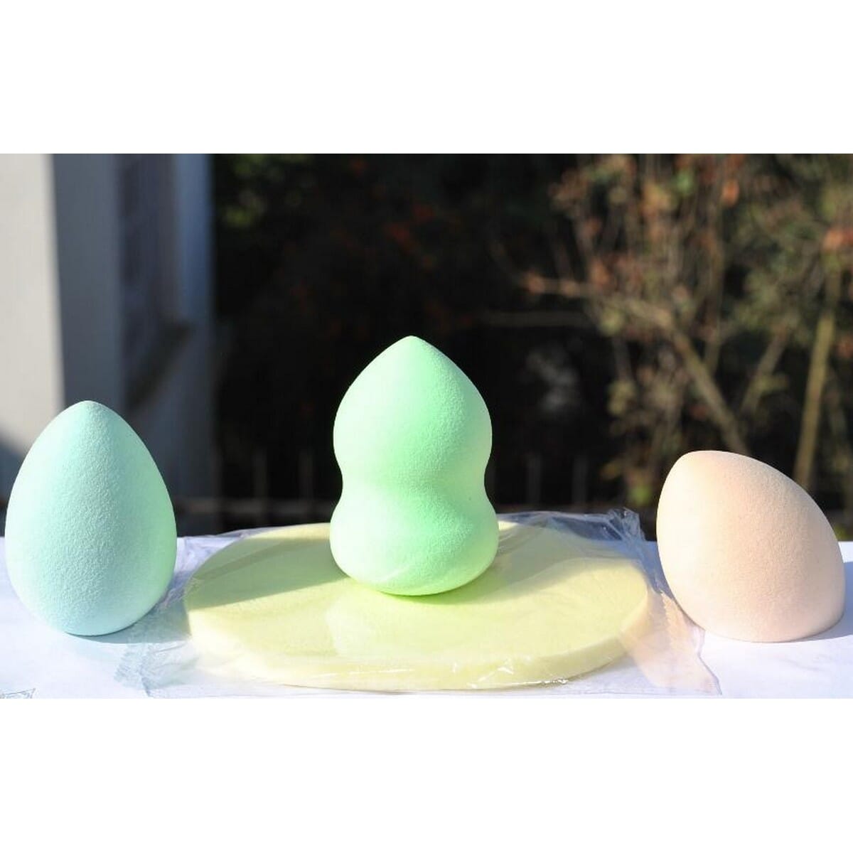 Combo 3 Pcs Beauty Blender With 1 Piece Powder Puff