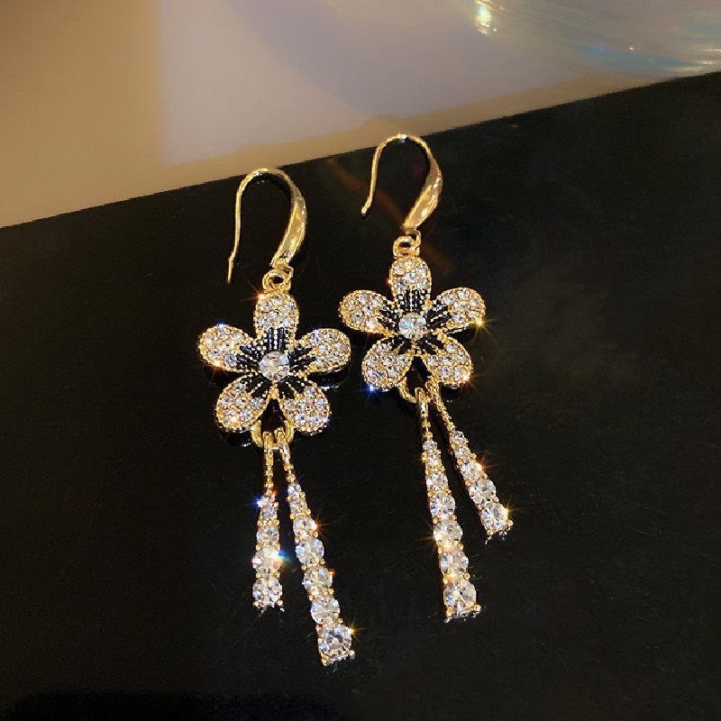 Trendy Korean Style Flower Tassel Drop Earrings Set with Cubic Zirconia and Alloy Material