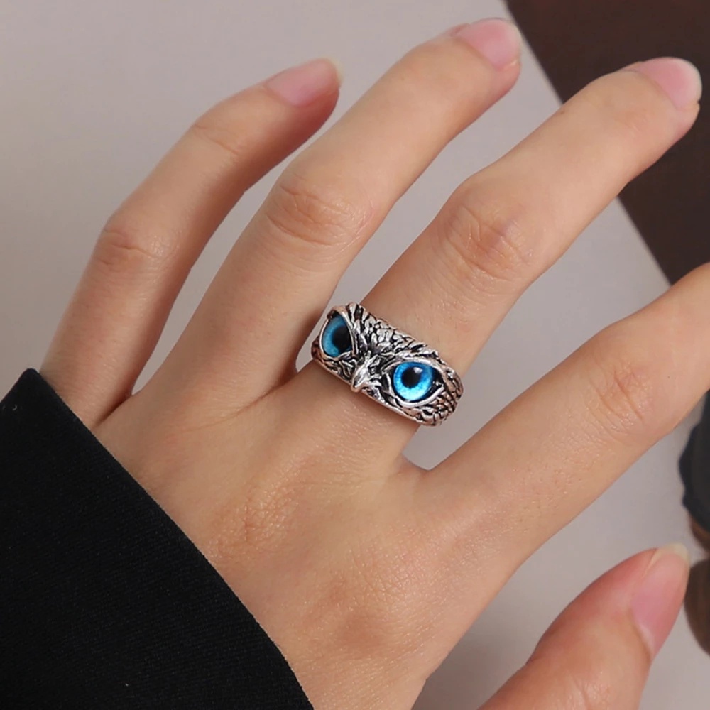 Beautiful Fashionable Stylish Owl Eye Unisex Red Ring: Adjustable Silver Colored Ring For Women And Men