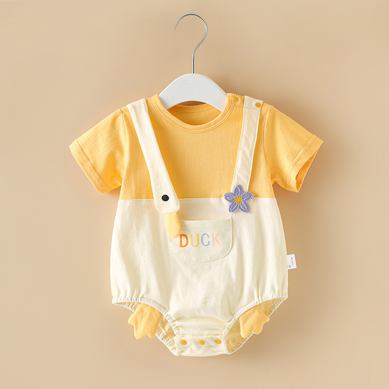 Summer baby crawling clothes are casual and cute, little yellow duck short sleeves are comfortable and refreshing, and go out to wear a baby jumpsuit