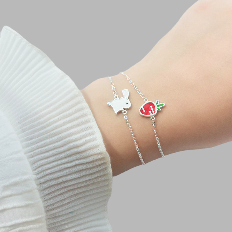 【Innovative designs】Simple Style Cute Rabbit Female Korean Style Sweet Glue White Rabbit Carrot Bracelet Bracelet Jewelry