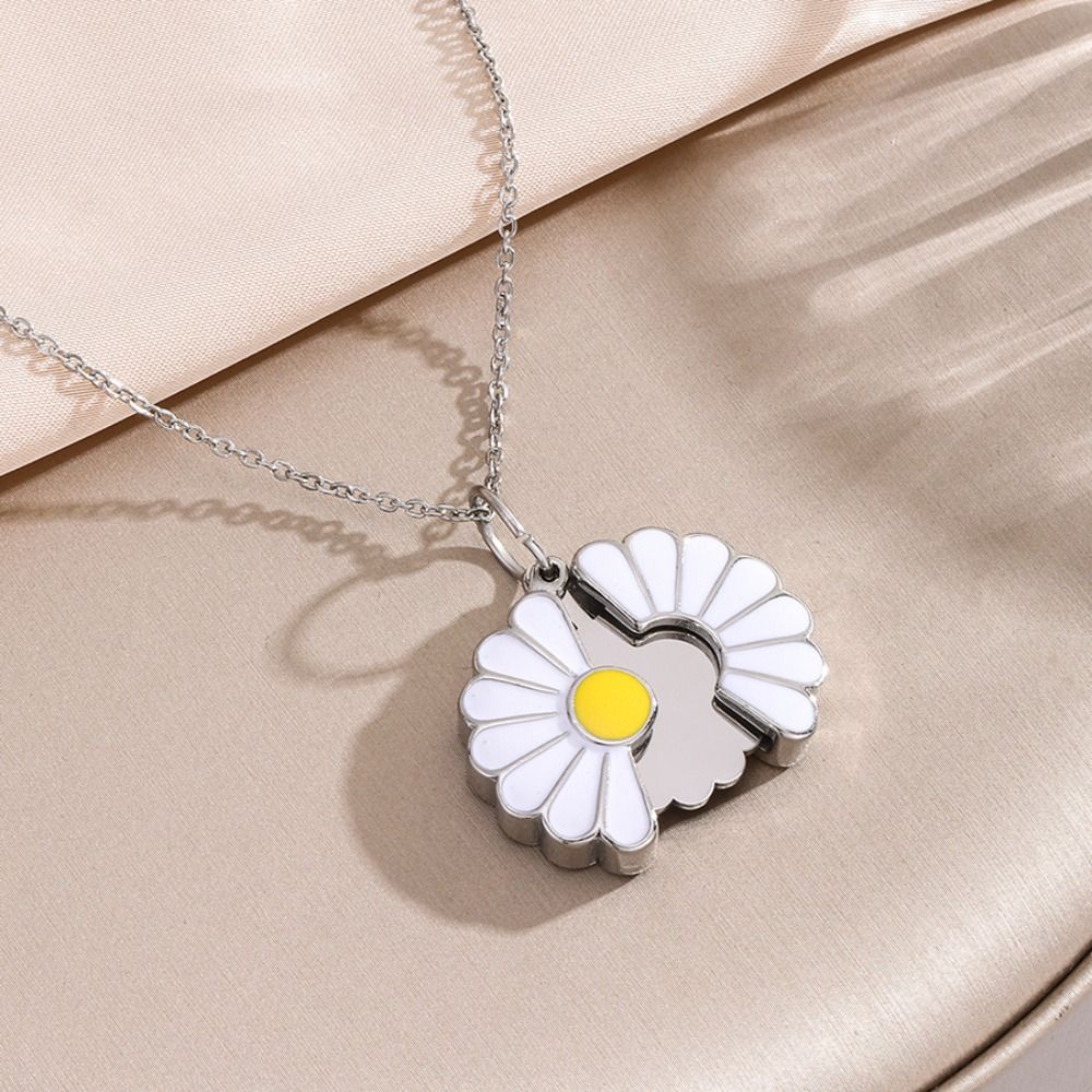 Trendy Titanium Steel Glaze Oil Chrysanthemum Pendant Handmade Adjustable Sunflower Necklace Pendant Waterproof Simple Daisy Necklace Summer Beach