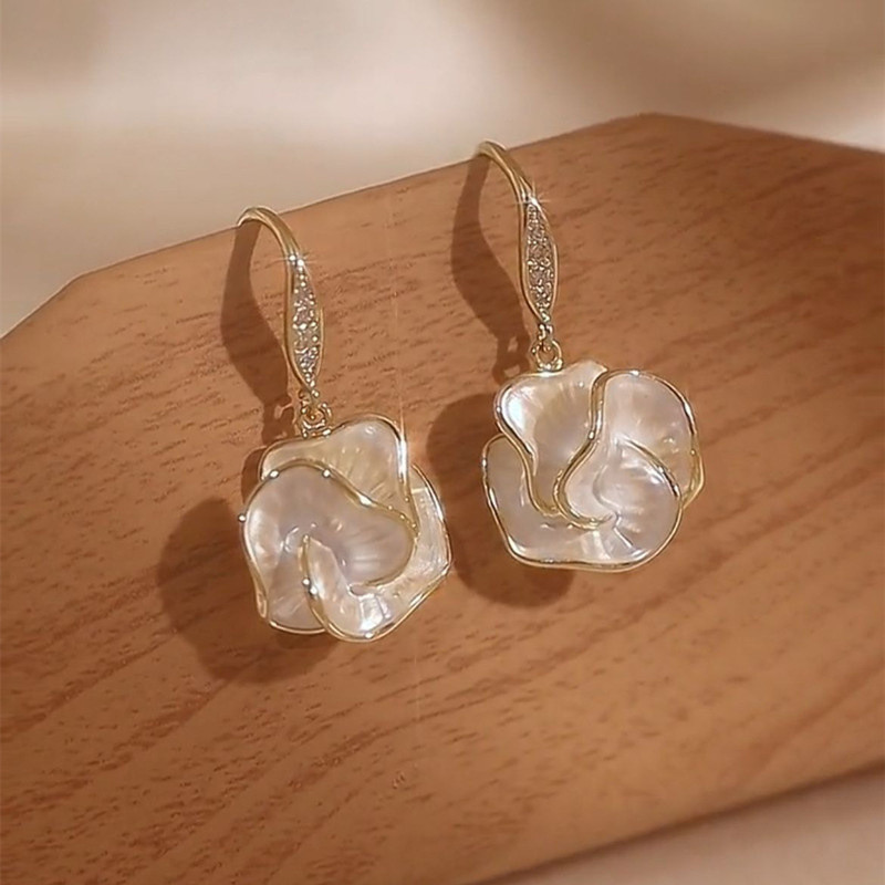 Enacolor Luxury Crystal Pearl Flower Earrings for Female Jewelry Party Accessories New 2024