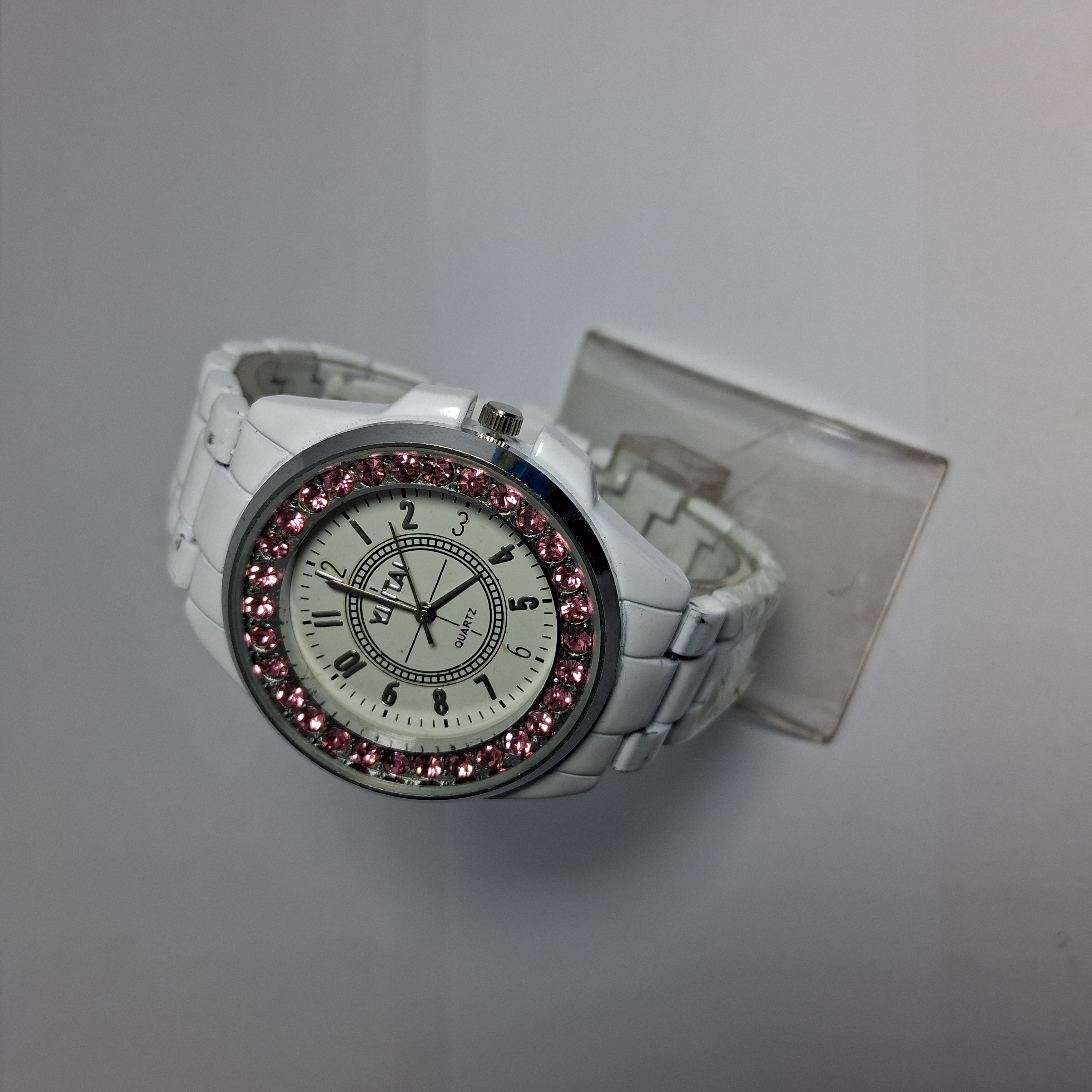 Full White Color Round Shape Numbering Dial Stainless Steel Quartz Watch For Women || SOLD By Best Suppliers