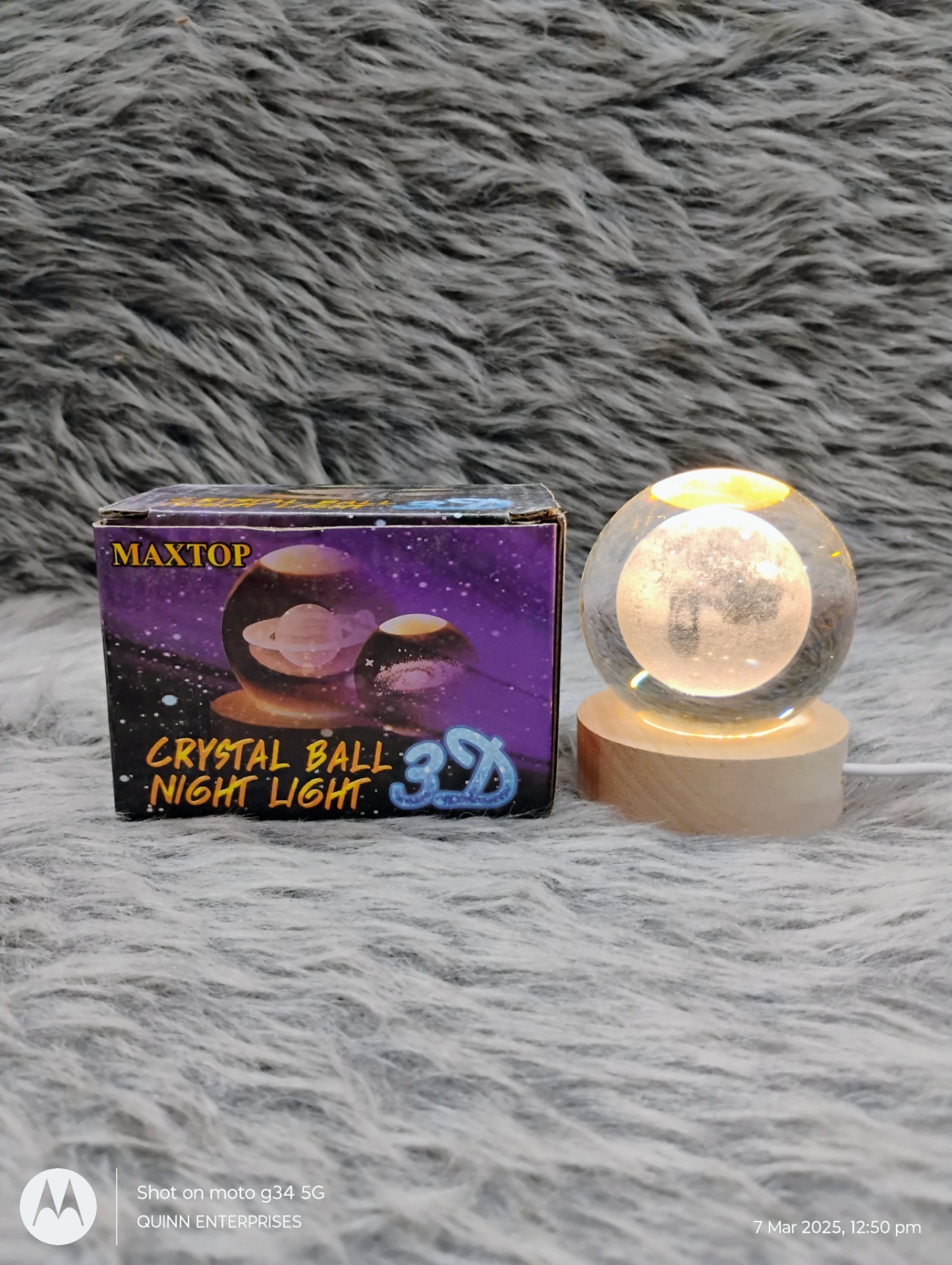 3D Crystal Ball Night Light - Saturn Galaxy Engraved K10 Crystal Lamp with Wooden Base & Warm LED USB Light