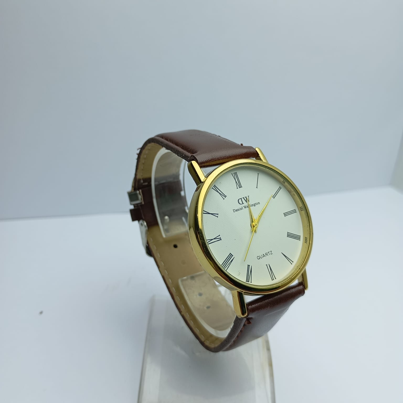 Round Dial White Dial Brown Leather Belt Casual Watch For Women ||