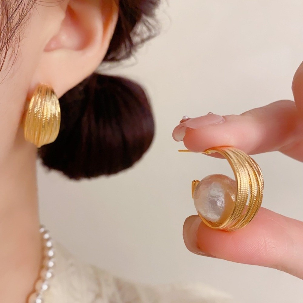 Trendy Vintage Geometric Bead Earrings Striped Oval Simple Hoop Earrings Gold Color Stud Earrings For Women