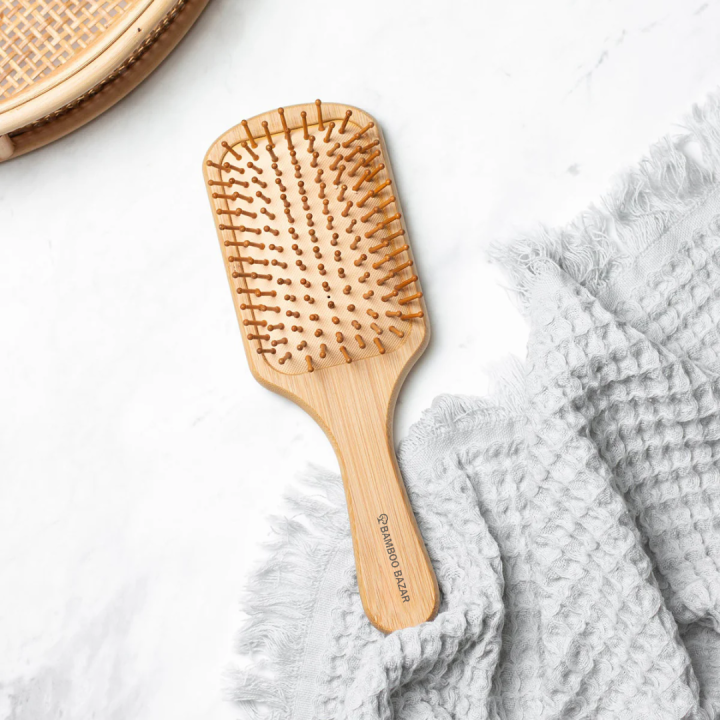 Natural Eco-friendly Hair Brush With Bamboo Bristles, Massages Scalp Anti-Static Hair Detangle (Oval)