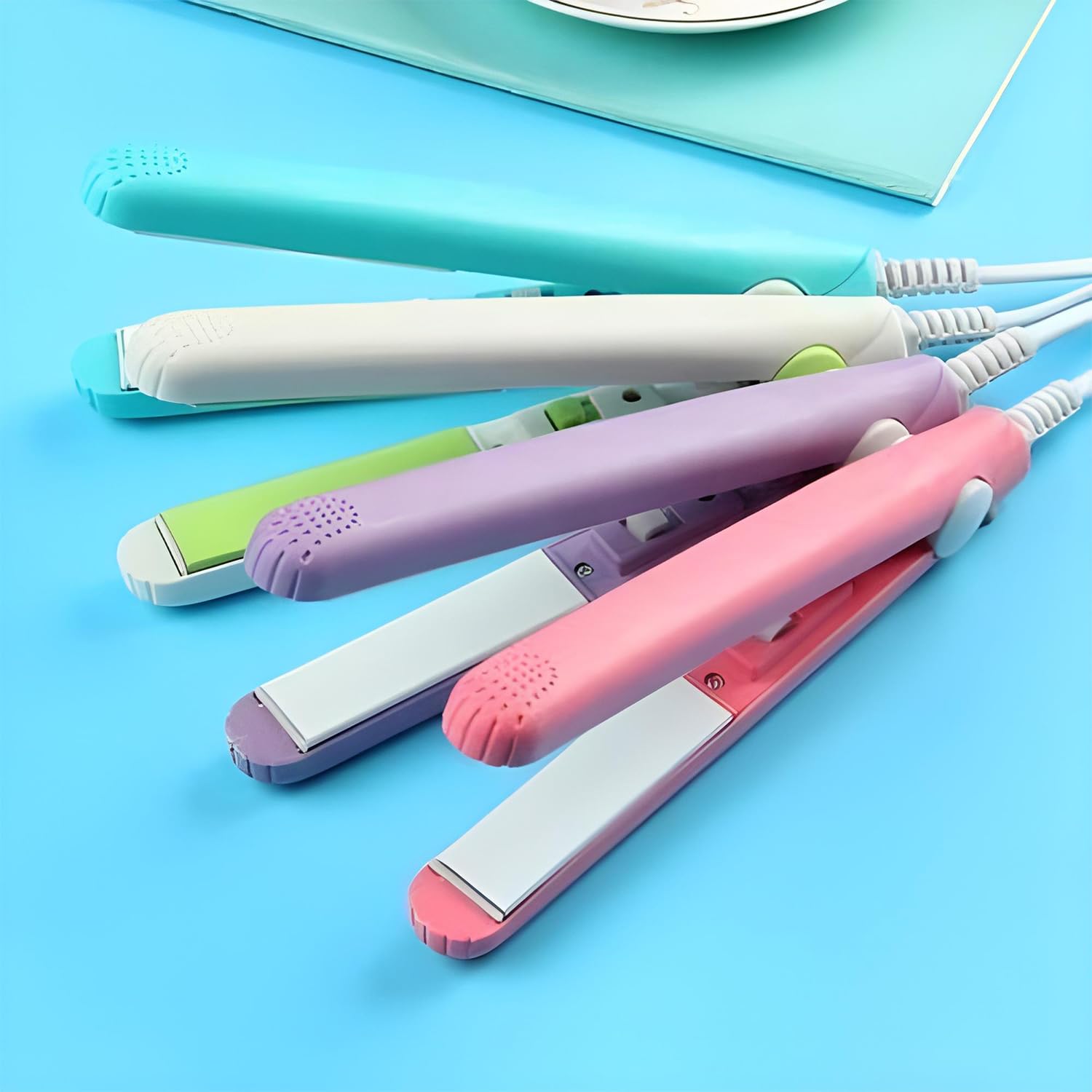 Mini Hair Straightener for Teens, Compact & Portable, Multicolor Design, Ideal for Quick Styling, Travel-Friendly, Easy to Use, Lightweight, All Hair Types