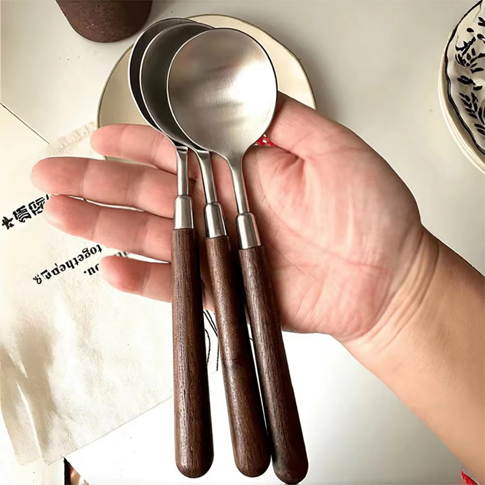 New Stainless Steel Soup Spoon Simple Imitation Wooden Handle Rice Spoon Western Tableware Dessert Spoon Home Use
