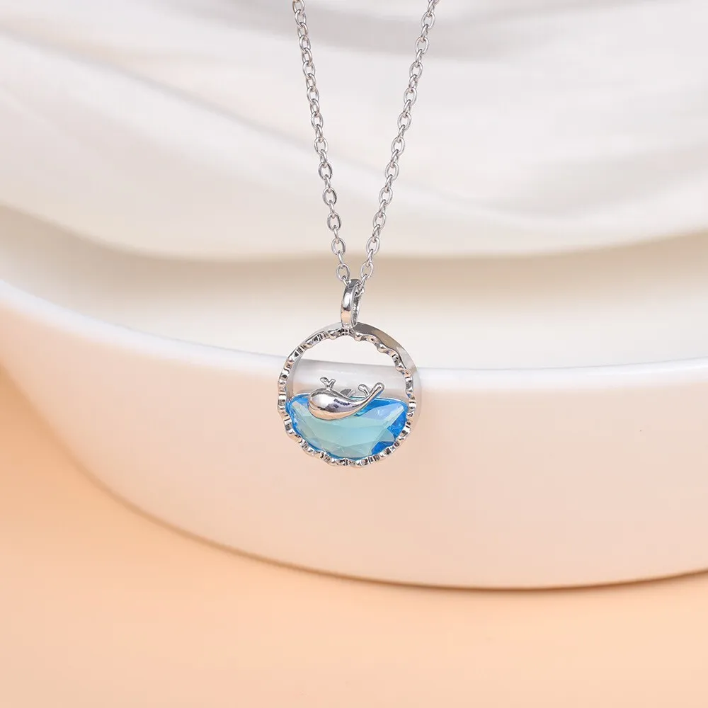 Deep Sea Harmony Dolphin Pendant Necklace - Elegant Oceanic Charm, Stainless Steel Clavicle Chain-Perfect Gift for Your Loved One