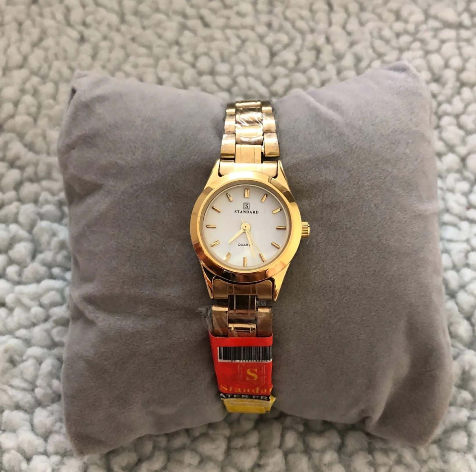 Standard Small Casual Golden Stainless Steel Wrist Watch For Women || Sold By Time Plaza