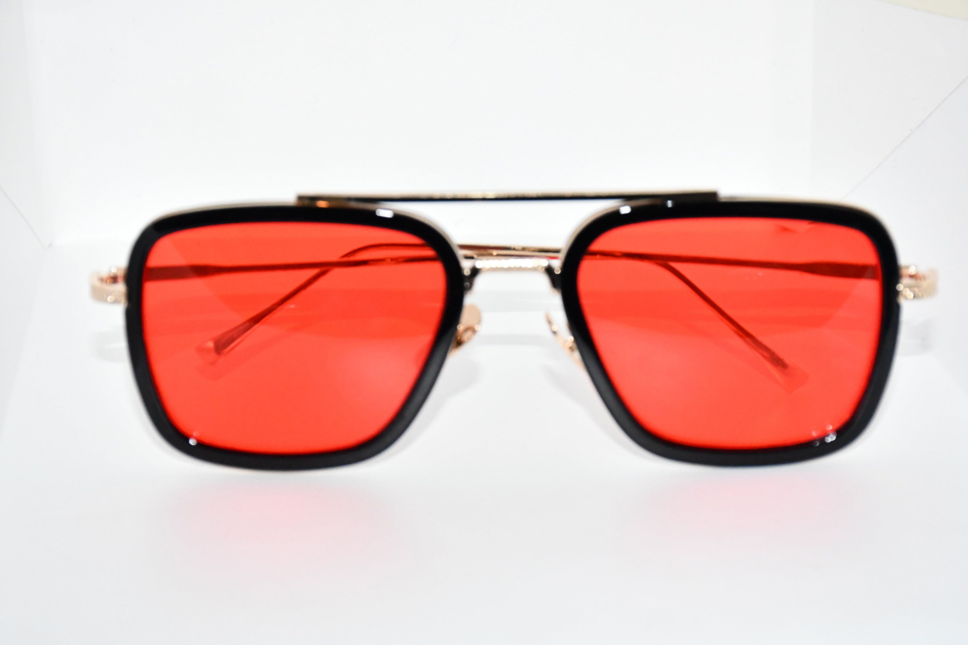 Luxury Fashion Avengers Style for Unisex Sunglasses Square Brand Design Sun Glasses red colored ironMan