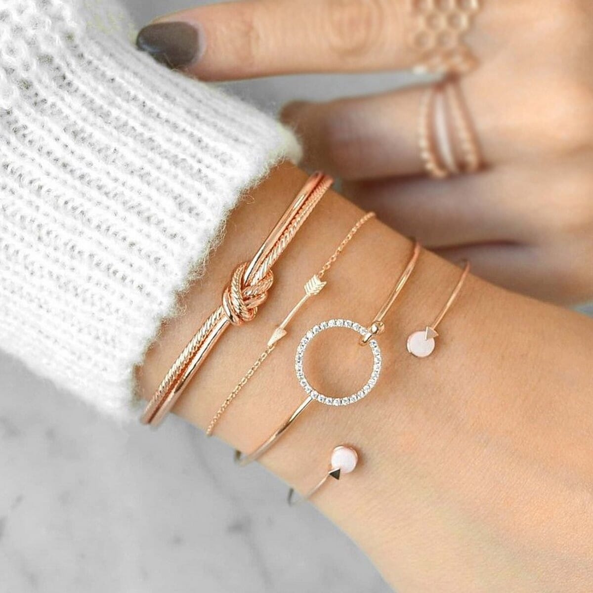 Enacolor 4 Pcs/Set Boho Vintage Charm Bangle Gold Knot Ball Open Bracele for Girls