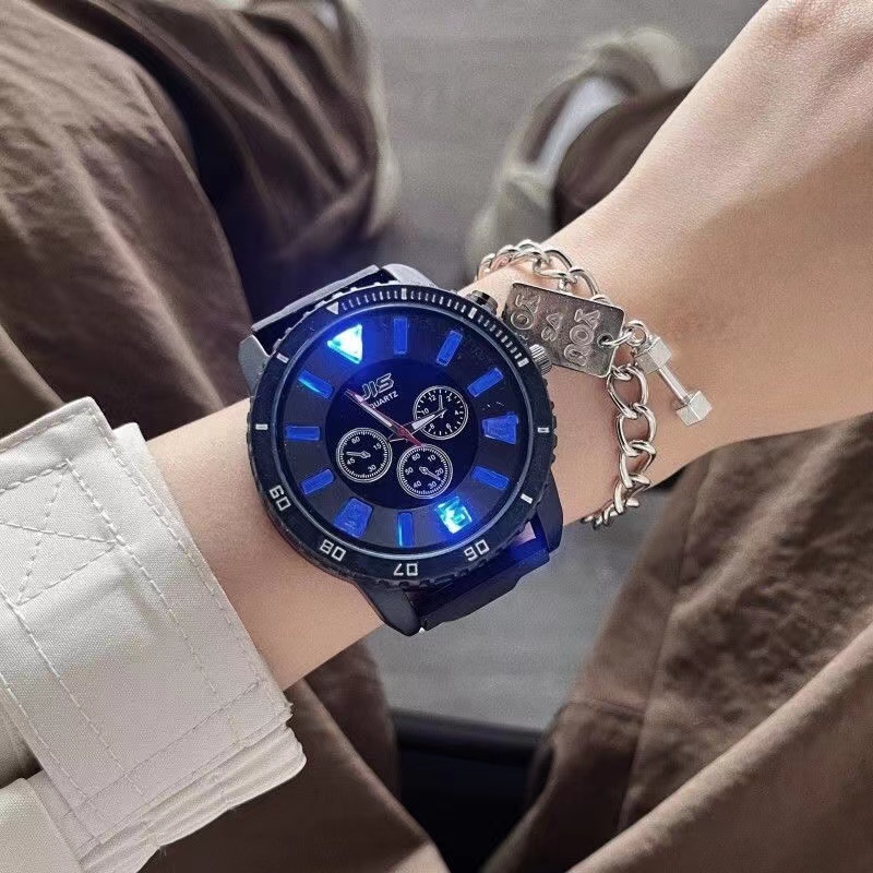 【New arrivals】High-Value Silicone Luminous Watch for Men, Stylish and Simple Sports Hip-Hop Cool Large Dial