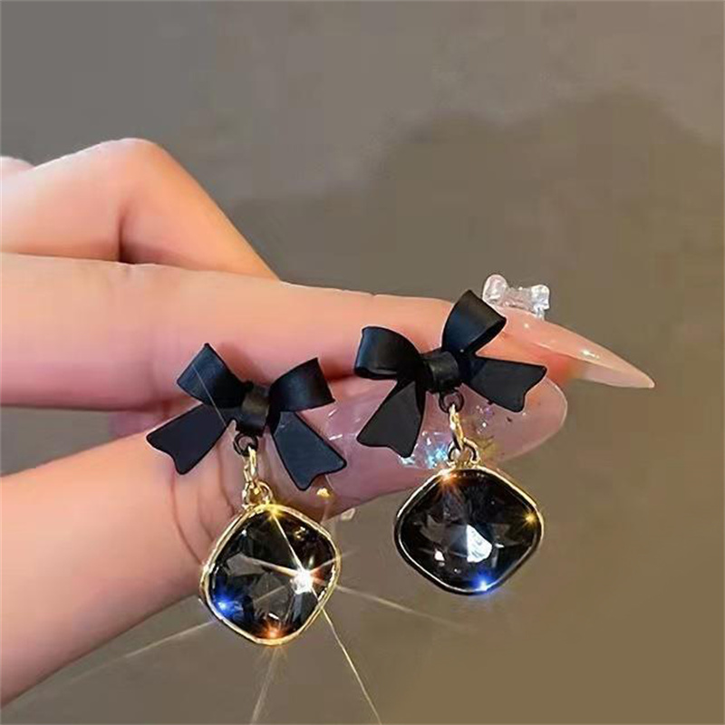 【Prime deal】 1Pair Fashion Romantic Bowknot Earrings For Women Girls Light Luxury Bowknot Earrings Jewelry Accessories Anniversary Gifts Qoddess